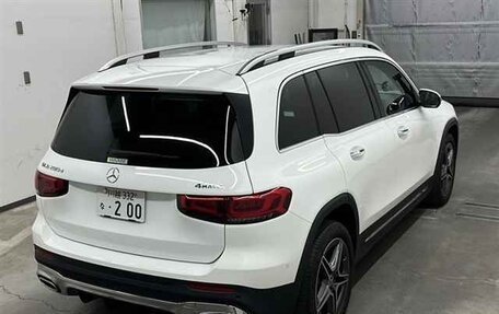 Mercedes-Benz GLB, 2023 год, 2 955 000 рублей, 4 фотография