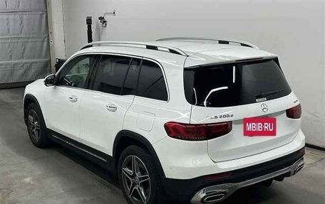 Mercedes-Benz GLB, 2023 год, 2 955 000 рублей, 3 фотография