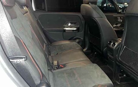 Mercedes-Benz GLB, 2023 год, 2 955 000 рублей, 7 фотография