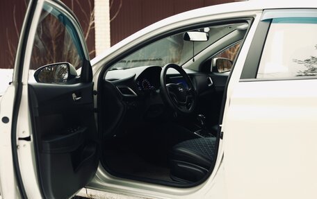 Hyundai Solaris II рестайлинг, 2020 год, 1 350 000 рублей, 10 фотография