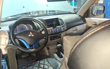 Mitsubishi L200 IV рестайлинг, 2007 год, 850 000 рублей, 6 фотография