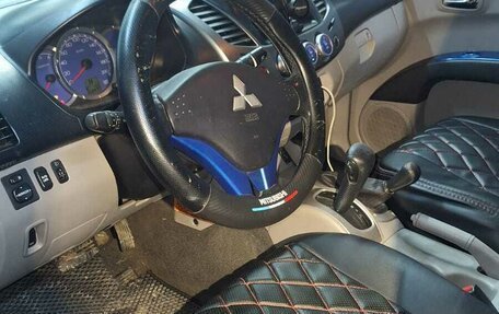 Mitsubishi L200 IV рестайлинг, 2007 год, 850 000 рублей, 7 фотография