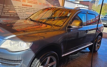 Volkswagen Touareg III, 2008 год, 900 000 рублей, 2 фотография
