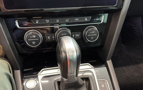 Volkswagen Passat B8 рестайлинг, 2018 год, 2 600 000 рублей, 10 фотография