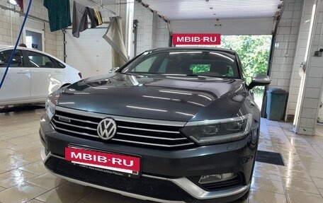 Volkswagen Passat B8 рестайлинг, 2018 год, 2 600 000 рублей, 4 фотография