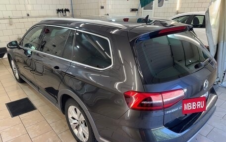 Volkswagen Passat B8 рестайлинг, 2018 год, 2 600 000 рублей, 5 фотография