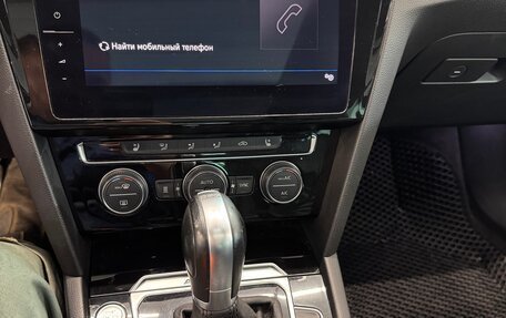 Volkswagen Passat B8 рестайлинг, 2018 год, 2 600 000 рублей, 13 фотография