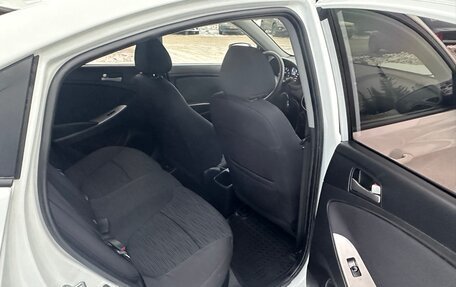 Hyundai Solaris II рестайлинг, 2016 год, 1 050 000 рублей, 9 фотография