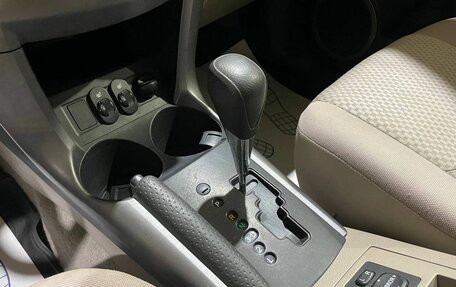 Toyota RAV4, 2006 год, 1 000 000 рублей, 22 фотография