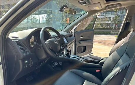 Honda Vezel, 2022 год, 1 460 000 рублей, 8 фотография