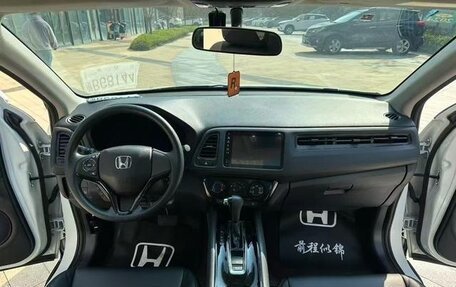 Honda Vezel, 2022 год, 1 460 000 рублей, 9 фотография