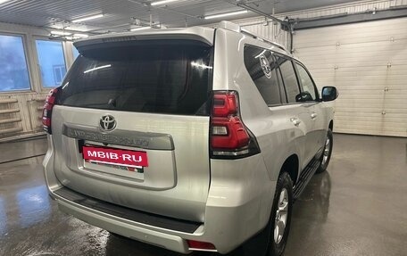 Toyota Land Cruiser Prado 150 рестайлинг 2, 2021 год, 5 199 000 рублей, 4 фотография