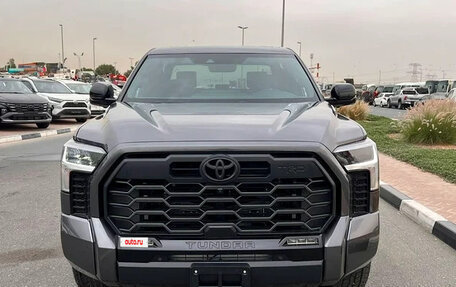 Toyota Tundra, 2025 год, 11 500 000 рублей, 2 фотография