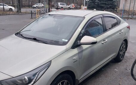 Hyundai Solaris II рестайлинг, 2019 год, 985 000 рублей, 2 фотография