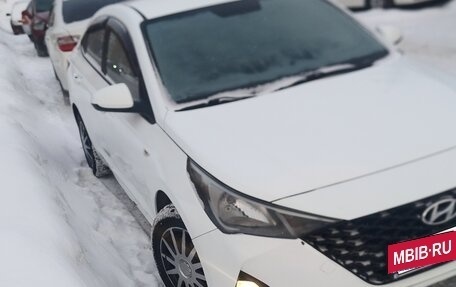 Hyundai Solaris II рестайлинг, 2020 год, 1 200 000 рублей, 4 фотография