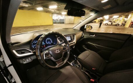 Hyundai Solaris II рестайлинг, 2019 год, 935 000 рублей, 11 фотография