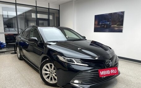 Toyota Camry, 2019 год, 2 900 000 рублей, 4 фотография