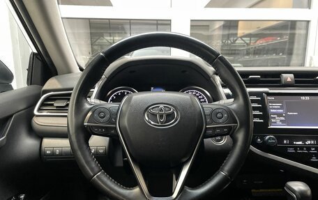 Toyota Camry, 2019 год, 2 900 000 рублей, 13 фотография