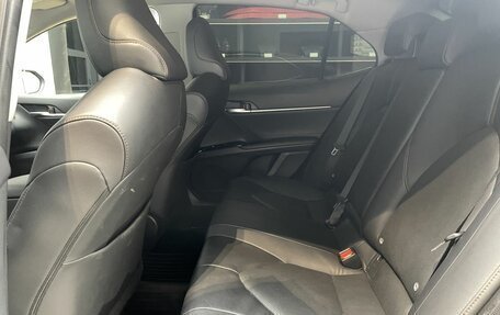 Toyota Camry, 2019 год, 2 900 000 рублей, 11 фотография