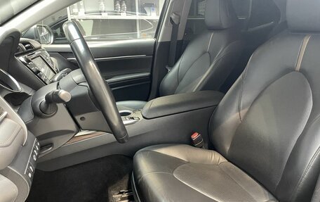 Toyota Camry, 2019 год, 2 900 000 рублей, 10 фотография
