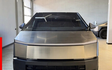 Tesla Cybertruck, 2024 год, 24 000 000 рублей, 7 фотография