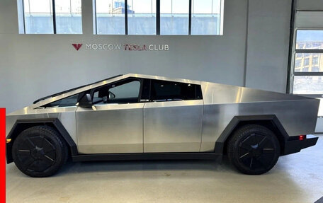 Tesla Cybertruck, 2024 год, 24 000 000 рублей, 4 фотография