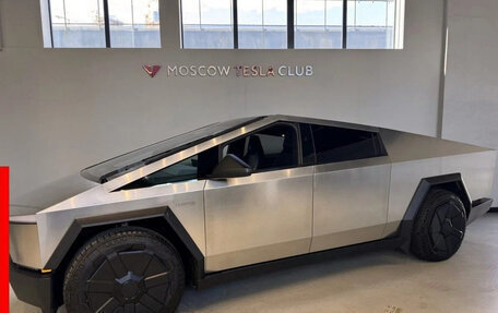 Tesla Cybertruck, 2024 год, 24 000 000 рублей, 3 фотография