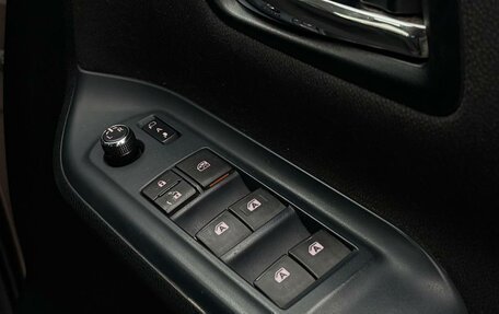 Toyota Noah III, 2015 год, 1 900 000 рублей, 10 фотография