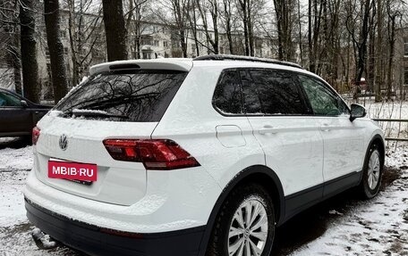 Volkswagen Tiguan II, 2020 год, 2 270 000 рублей, 3 фотография