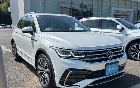 Volkswagen Tiguan II, 2023 год, 3 119 666 рублей, 5 фотография