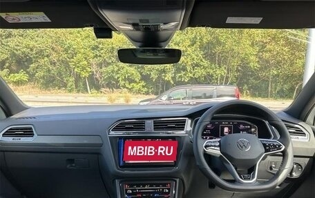 Volkswagen Tiguan II, 2023 год, 3 119 666 рублей, 6 фотография