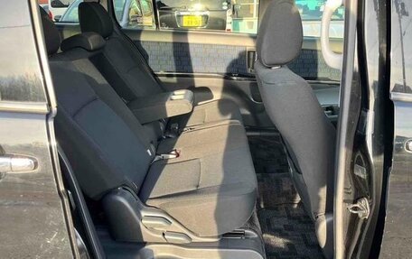 Toyota ISis I, 2014 год, 1 055 777 рублей, 23 фотография