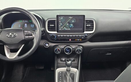 Hyundai Venue I, 2021 год, 1 900 000 рублей, 7 фотография