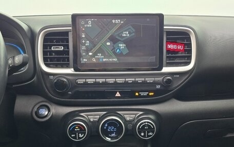 Hyundai Venue I, 2021 год, 1 900 000 рублей, 14 фотография