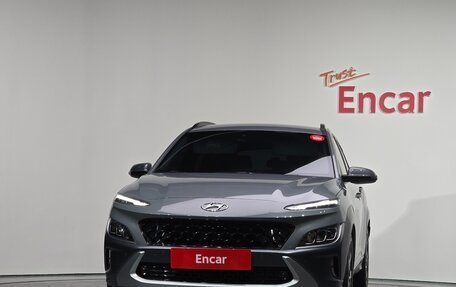 Hyundai Kona I, 2022 год, 2 300 000 рублей, 3 фотография