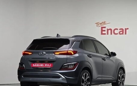 Hyundai Kona I, 2022 год, 2 300 000 рублей, 2 фотография