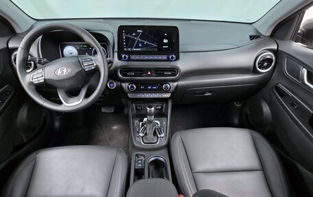 Hyundai Kona I, 2022 год, 2 300 000 рублей, 5 фотография