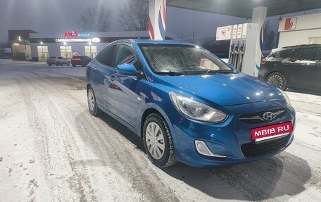 Hyundai Solaris II рестайлинг, 2011 год, 595 000 рублей, 3 фотография