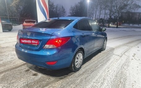 Hyundai Solaris II рестайлинг, 2011 год, 595 000 рублей, 6 фотография