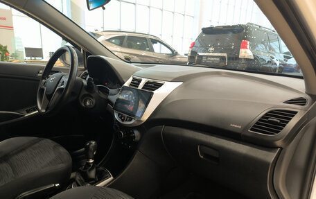 Hyundai Solaris II рестайлинг, 2016 год, 1 050 000 рублей, 13 фотография