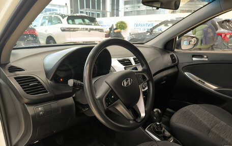 Hyundai Solaris II рестайлинг, 2016 год, 1 050 000 рублей, 20 фотография