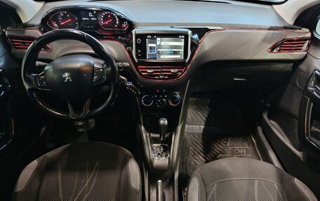 Peugeot 208 II, 2013 год, 520 000 рублей, 12 фотография