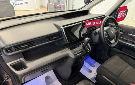 Honda Stepwgn IV, 2015 год, 1 849 000 рублей, 13 фотография