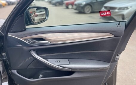 BMW 5 серия, 2018 год, 3 795 000 рублей, 13 фотография