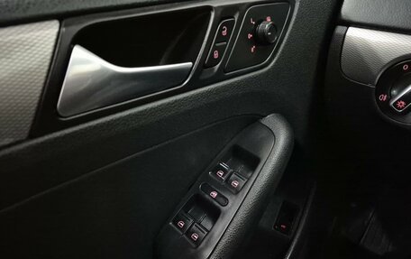 Volkswagen Jetta VI, 2015 год, 800 000 рублей, 8 фотография