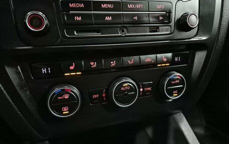 Volkswagen Jetta VI, 2015 год, 800 000 рублей, 18 фотография