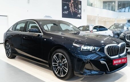 BMW 5 серия, 2025 год, 8 800 000 рублей, 3 фотография