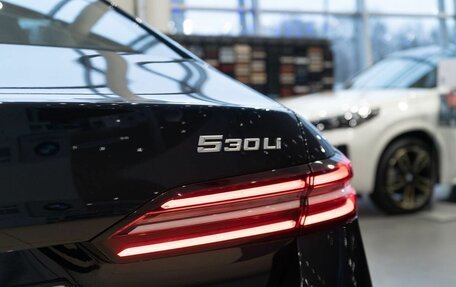 BMW 5 серия, 2025 год, 8 800 000 рублей, 28 фотография