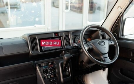 Daihatsu Hijet X, 2019 год, 850 000 рублей, 10 фотография