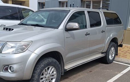 Toyota Hilux VII, 2013 год, 2 000 000 рублей, 2 фотография